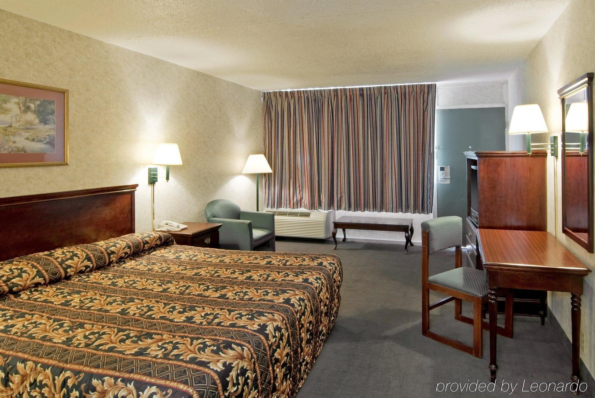 America'S Best Value Inn & Suites - Memphis/Graceland Номер фото