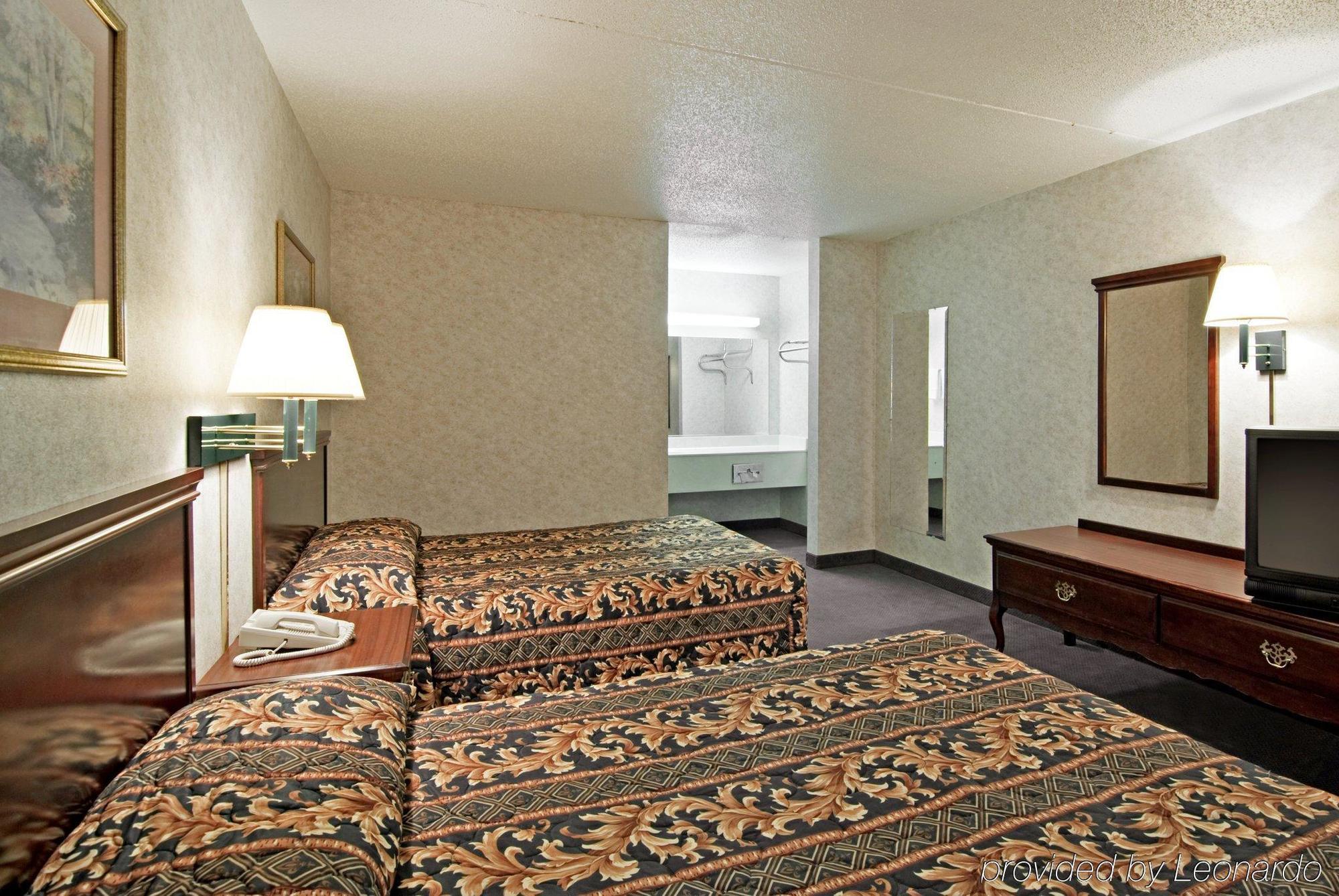 America'S Best Value Inn & Suites - Memphis/Graceland Номер фото