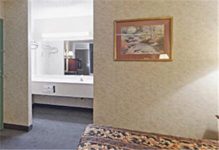 America'S Best Value Inn & Suites - Memphis/Graceland Номер фото